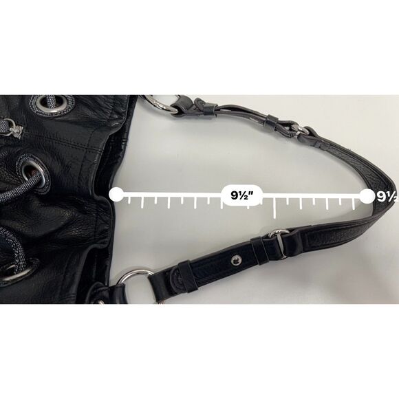 B. Makowsky metallic leather snake print drawstring bucket/shoulder bag. - Picture 4 of 9